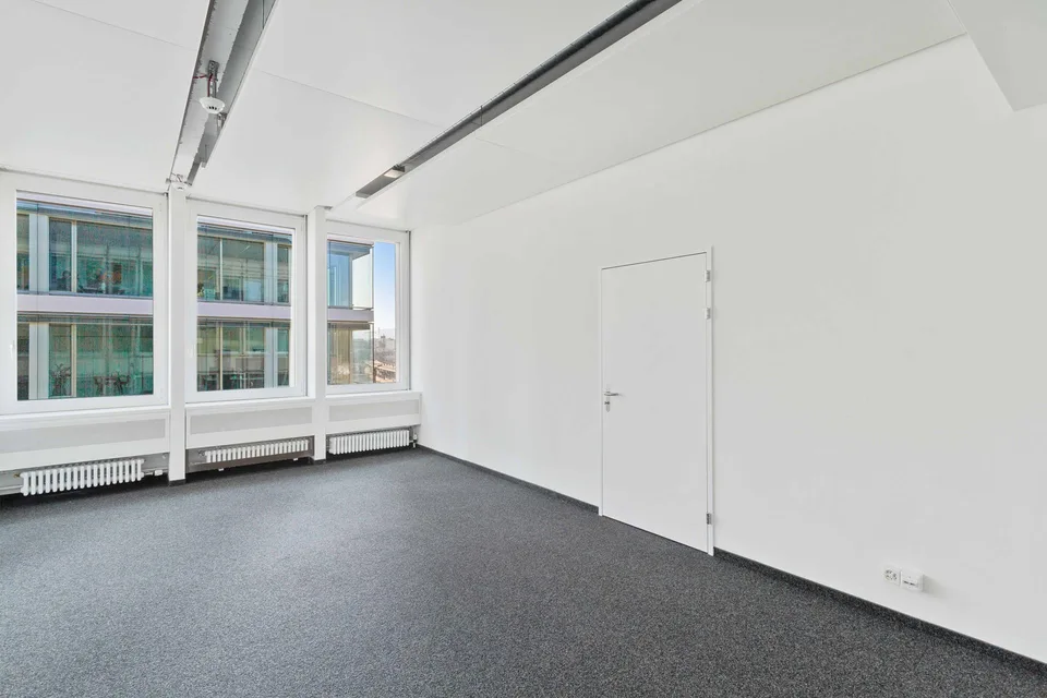 Praktisches Kleinbüro am Bahnhof Glattbrugg
