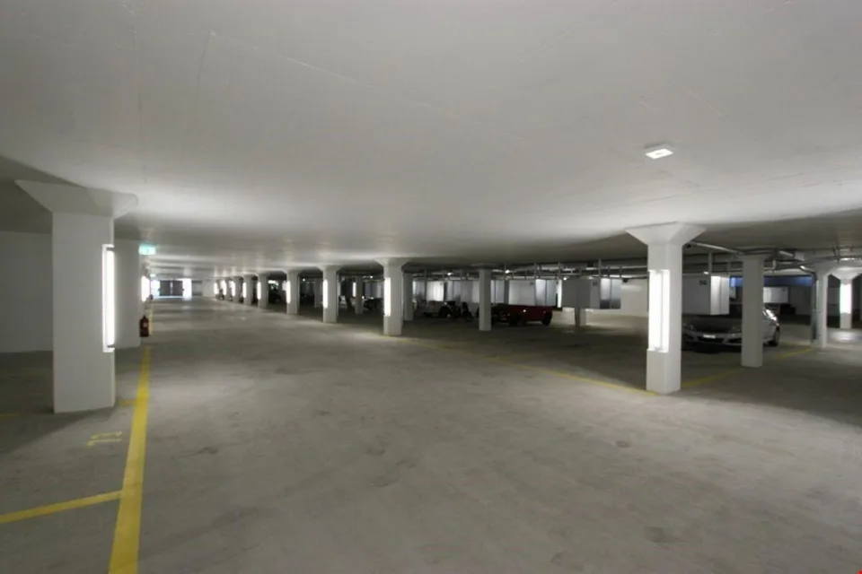 Einstellhallenplatz in Honau