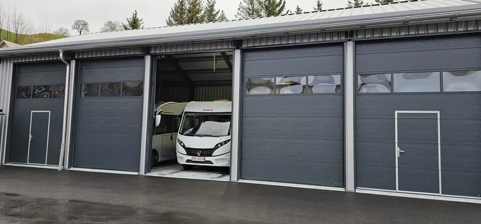 Neue Hallenplätze für Wohnmobil, Caravan, Camper, Boot ...