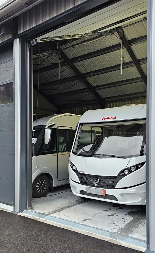 Neue Hallenplätze für Wohnmobil, Caravan, Camper, Boot ...