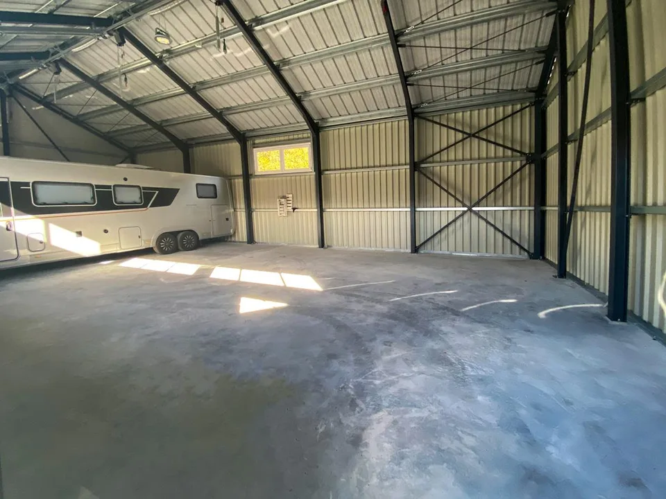 Neue Hallenplätze für Wohnmobil, Caravan, Camper, Boot ...