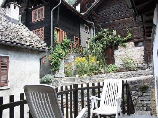 3 1/2-Zimmer-Wohnung mit Mansarde / appartamento di 3 1/2 locali co... – Foto 9 von 10