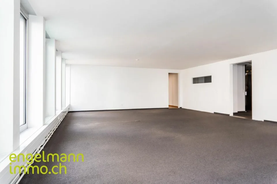 Zentrale Büroflächen von 62 m2 bis zu 282 m2 / Bureaux au centre-vi...