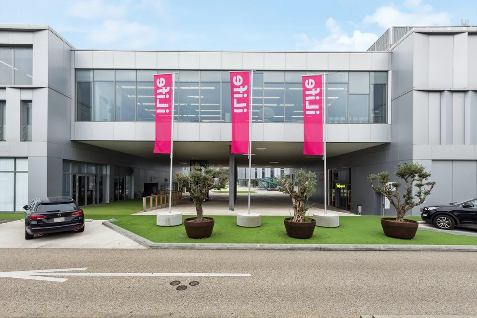 Découvrez votre nouvel espace showroom ou bureau au Centre iLife à ...