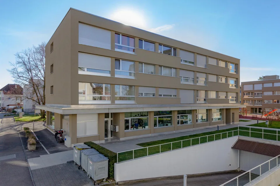Einstellplatz mitten im Wohnquartier - Zweiter Parkplatz zum halben...