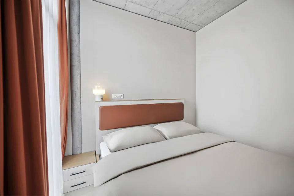 Suite 1-bedroom apartment furnished – photo 13 of 14