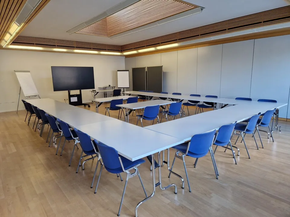 Sitzungs-/Schulungsraum 95m2 halb-/ganztags/abends mieten