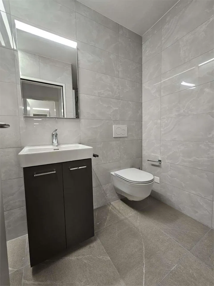 Lugano centro, affitto ufficio 4.5 loc di 120 mq – Foto 9 von 13