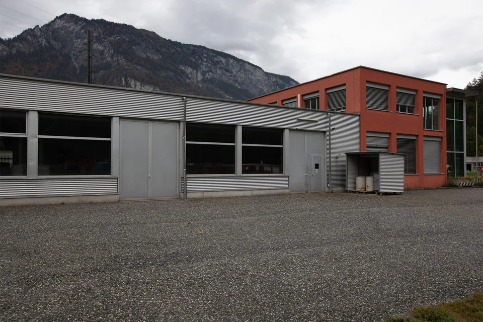 Bis zu 1'600 m2 Produktions- und Lagerräumlichkeiten in Domat/Ems – Foto 10 von 11