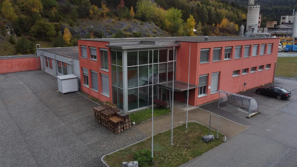 Bis zu 1'600 m2 Produktions- und Lagerräumlichkeiten in Domat/Ems – Foto 9 von 11