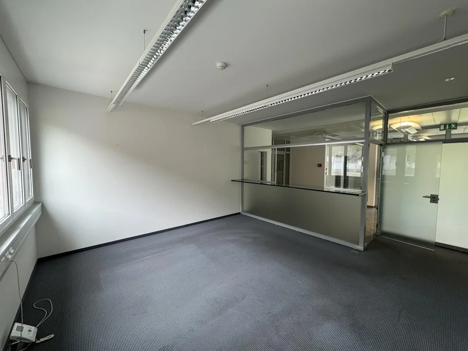 Bis zu 660 m2 Büroräumlichkeiten in Domat/Ems