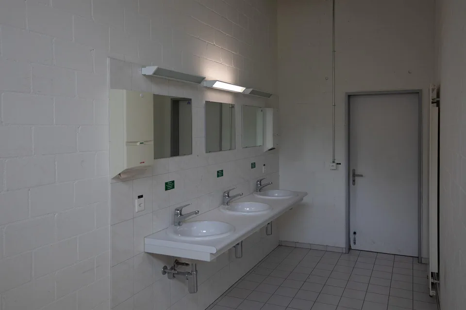 Bis zu 660 m2 Büroräumlichkeiten in Domat/Ems – Foto 10 von 13
