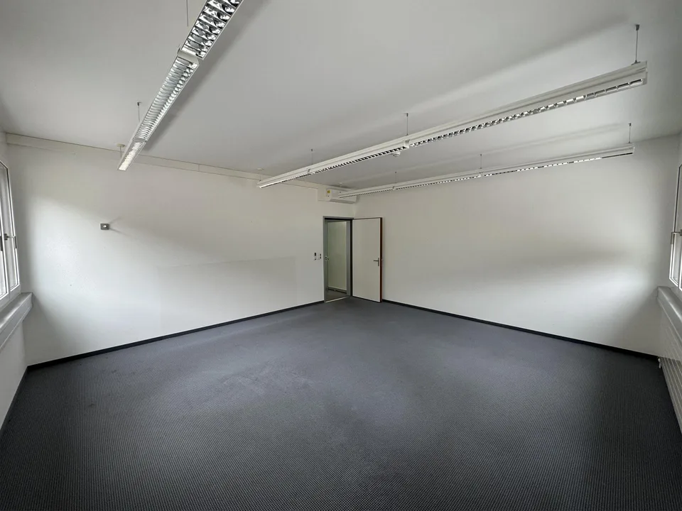 Bis zu 660 m2 Büroräumlichkeiten in Domat/Ems