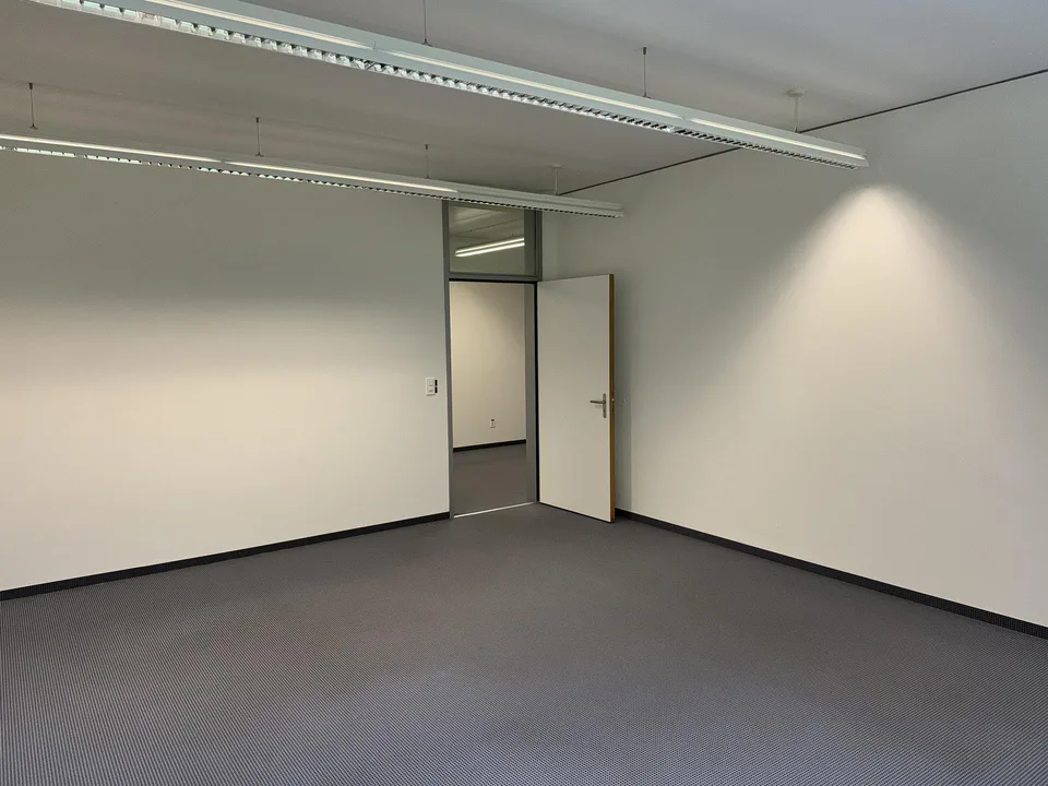 Bis zu 660 m2 Büroräumlichkeiten in Domat/Ems