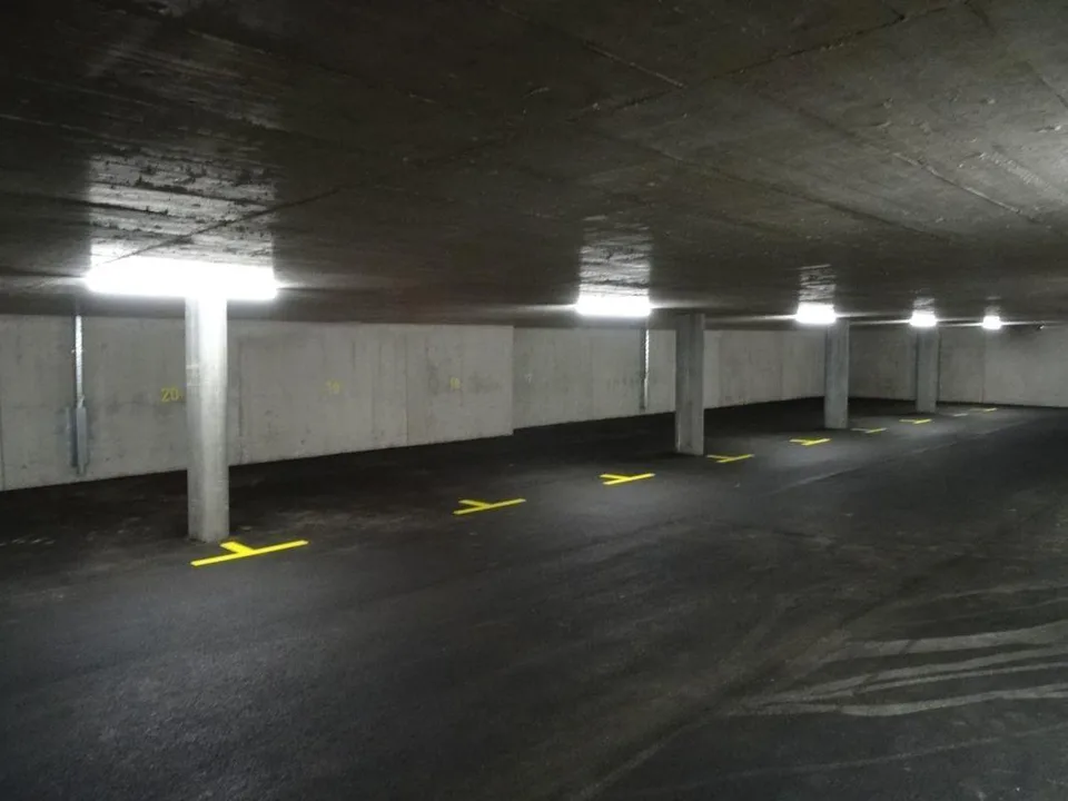Zentrumsnahe Einstellhallenplätze
