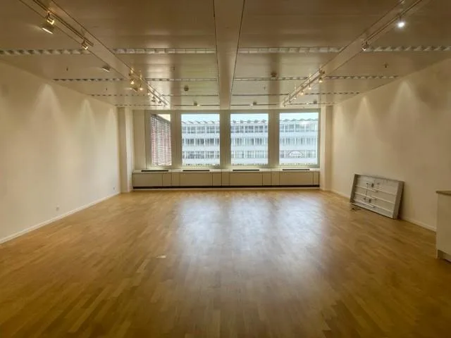 Einmalige Gelegenheit im TMC..!! im beliebten 4. OG Showroom/Büro