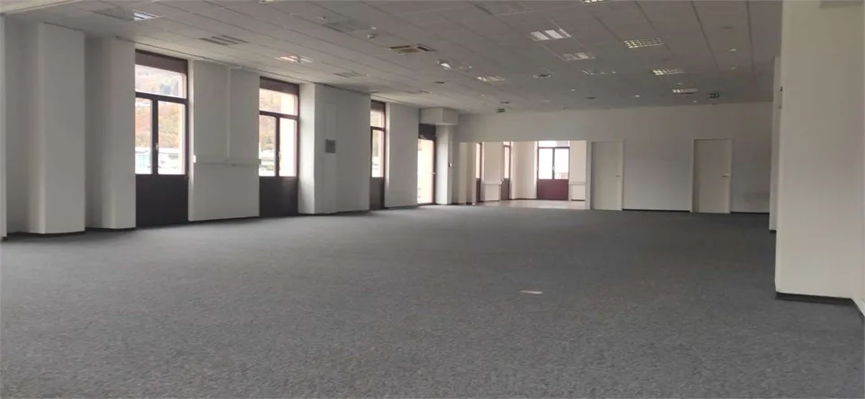 Affitto spazio commerciale 320 mq
