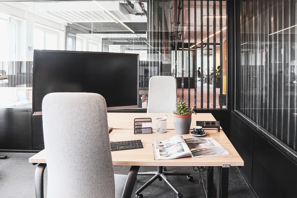Lichtdurchflutetes Office im Herzen der Stadt Zürich