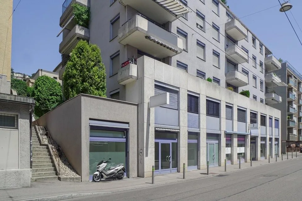 Cherchez-vous un spacieux local à deux pas du centre ville?