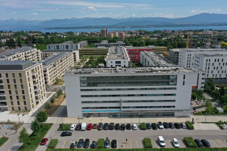 Vos futurs bureaux proche de l'autoroute - 1 mois de loyer offert!