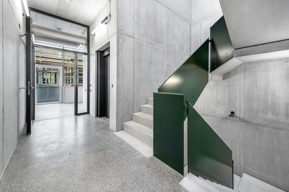 Moderne Büro- und Gewerbeflächen von 1'200 m2 oder mehr