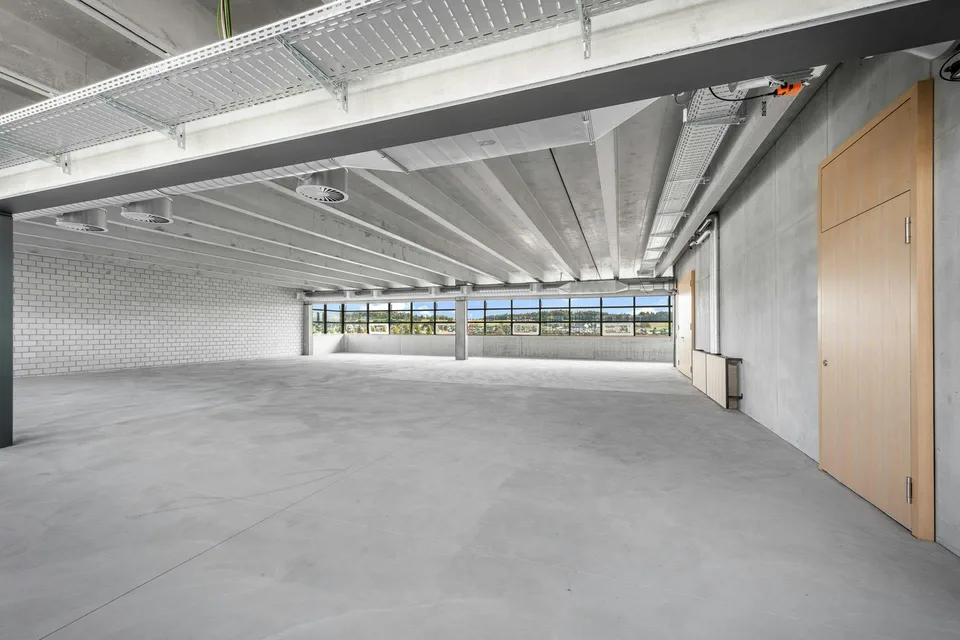 Kombinierte Büro- und Gewerbeflächen im neuen Zwhatt-Areal ab 300 m2