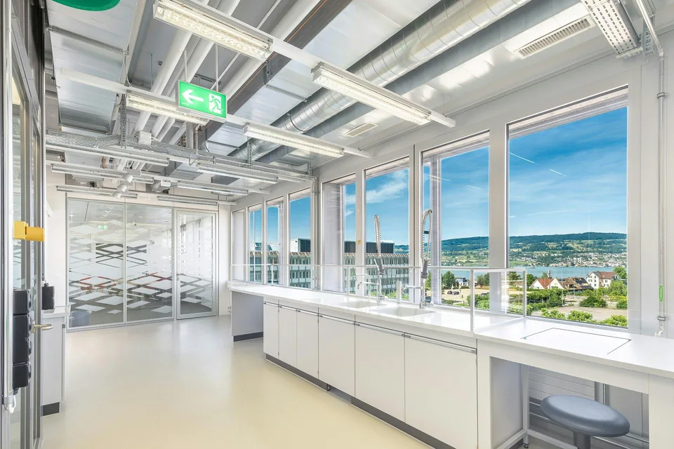 Erstklassige Labore mit BSL1 und BSL2 Standard im Horgen Labs Campus – Foto 6 von 11