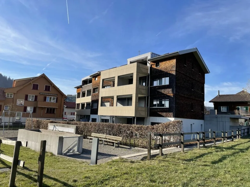 Einstellhallenplätze an zentraler Lage in Rothenthurm