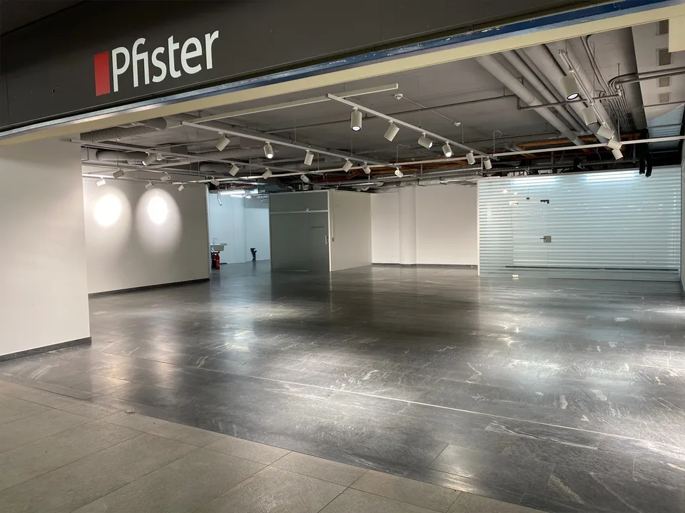 Top Verkaufsfläche 155 m2 mit 47 m2 Lager