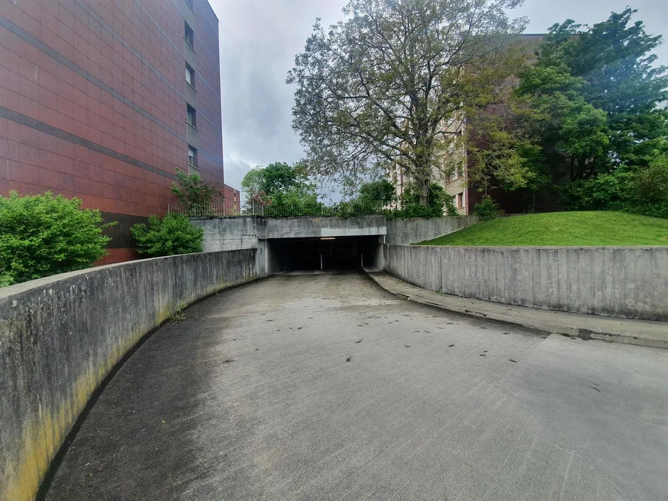 Lassen Sie Ihr Auto nicht im Regen stehen
