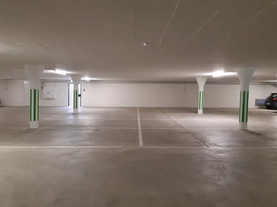 Einstellhallenplätze Zwiebacki Malters
