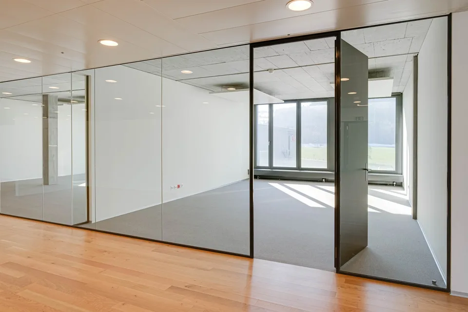 Hochwertig ausgebaute, helle Büroräume an TOP Lage