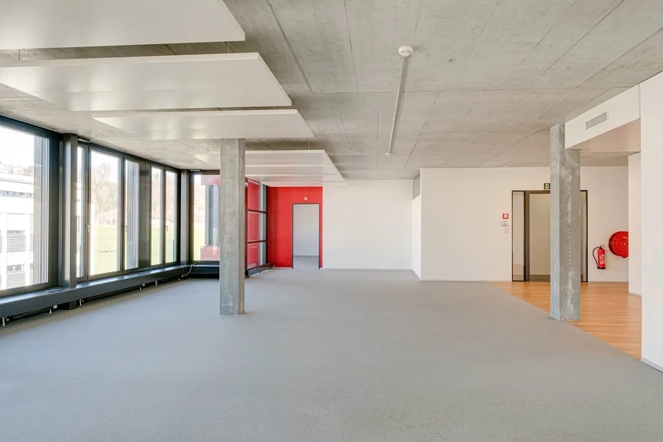 Hochwertig ausgebaute, helle Büroräume an TOP Lage