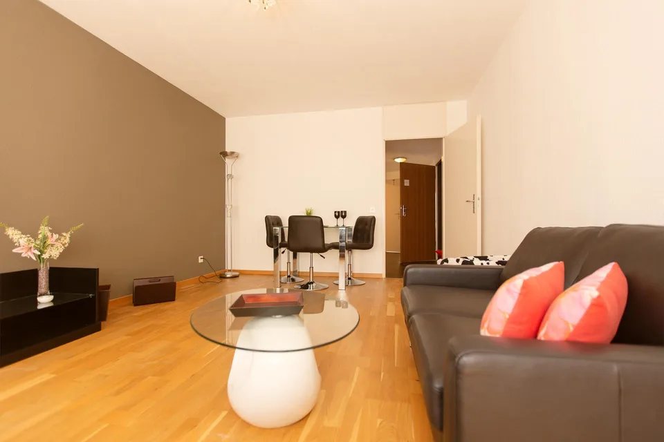 Möblierte 2.5-Zimmer-Wohnung mit Service - Basel St. Johann / Novartis