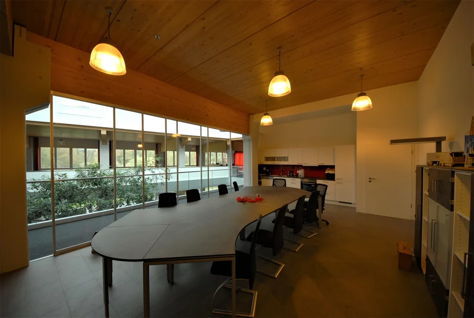Lichtdurchflutete Büroflächen ab 40 m2 in modernem Gewerbehaus