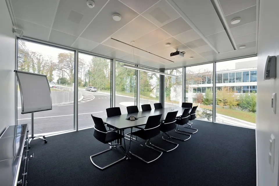 Bureaux de 500 m2 à 694 m2, superbe vue, cadre magnifique