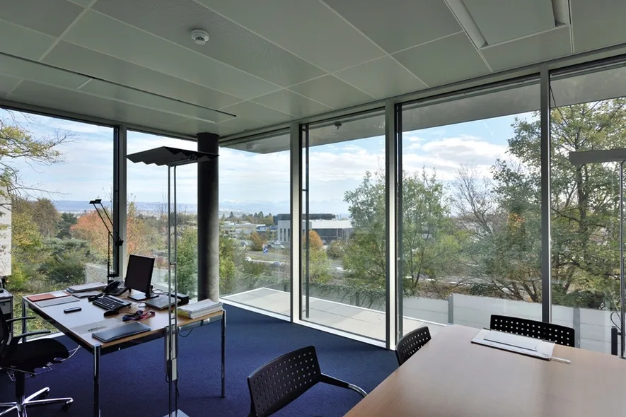 Bureaux de 500 m2 à 694 m2, superbe vue, cadre magnifique
