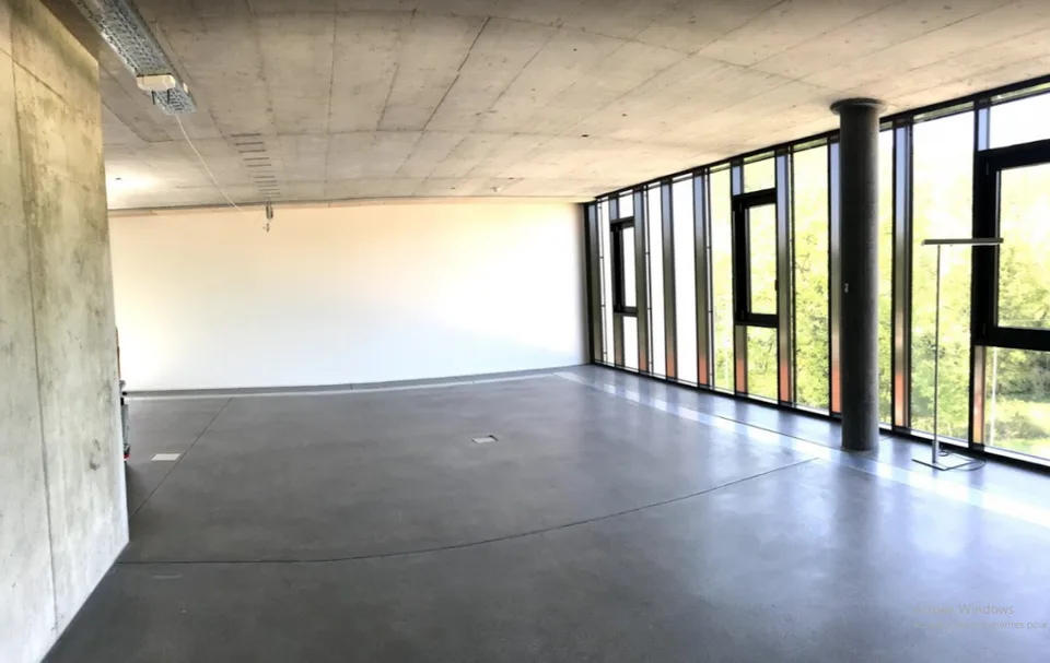 Immeuble moderne - 250 m2 à louer