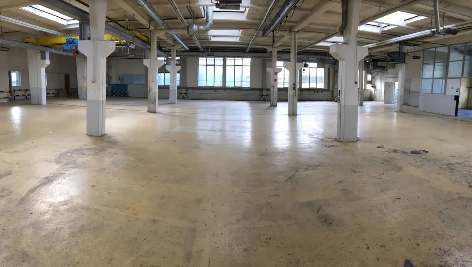 Atelier & dépôt de  1420 m2