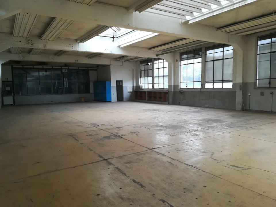 Atelier, dépôt de  483 m2