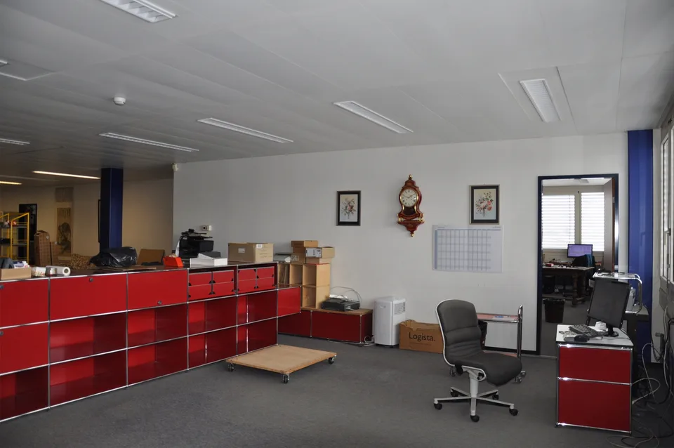 A louer locaux atelier, dépôts et bureaux de 964 m2