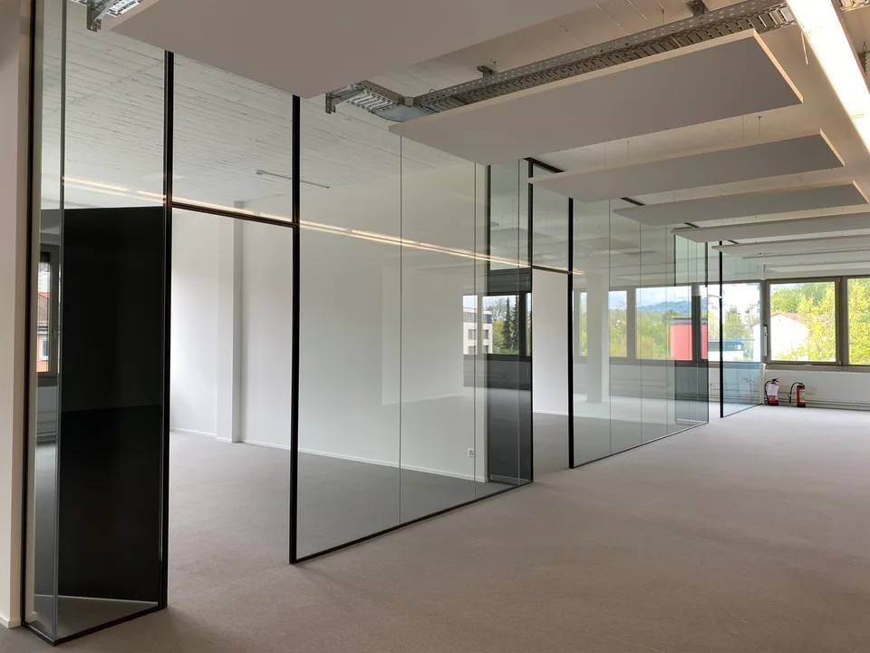 Helle und offene Büroflächen - 2. OG