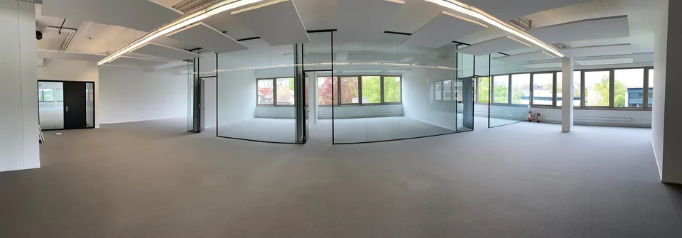 Helle und offene Büroflächen - 2. OG