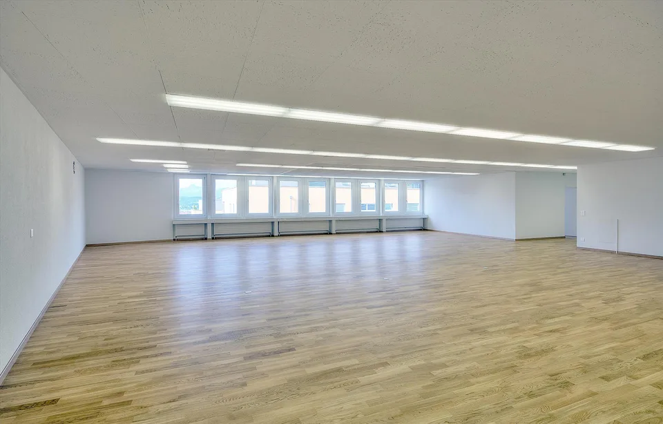 Lichtdurchflutete Büros nur für Sie!