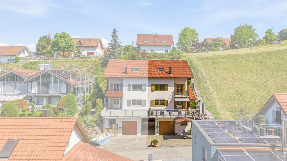 ATTRAKTIVES DOPPELEINFAMILIENHAUS MIT WEITBLICK – Foto 9 von 11