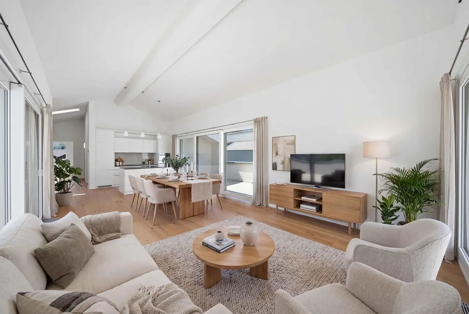 HOCHWERTIGE 3.5 ZIMMER DACHWOHNUNG MIT FERNSICHT