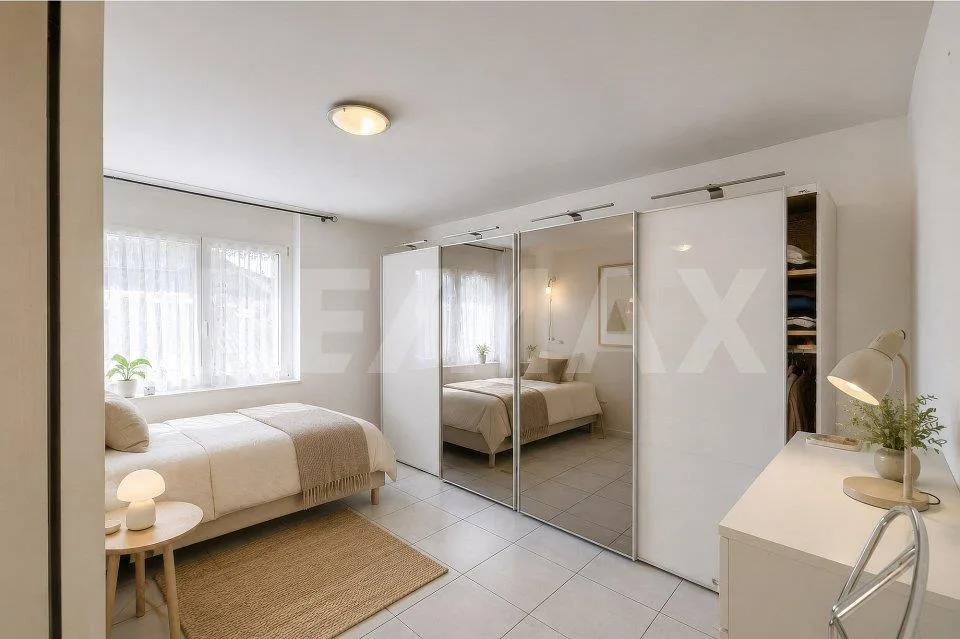 5½ Zi-Wohnung, Lift, Tiefgaragenplatz inklusive, Seesicht, verglaster Balkon, grosse Küche – Foto 7 von 11