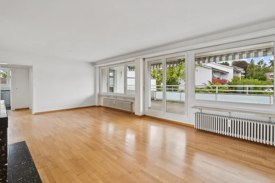 Grosszügige Attikawohnung im Zentrum von Witikon!