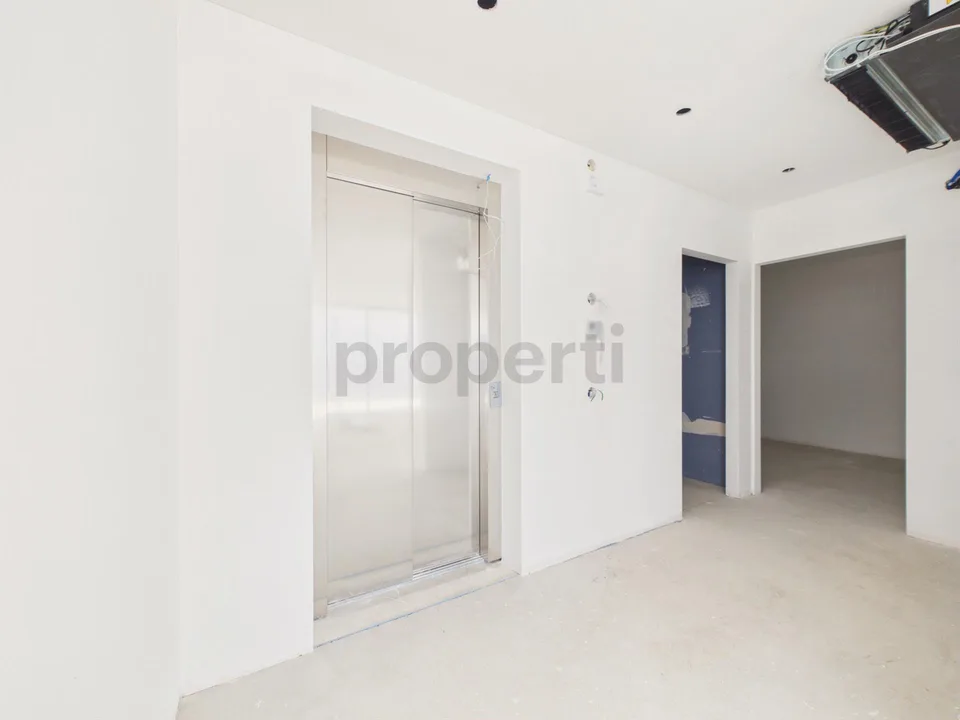 Moderno 4.5 locali appartamento con ampio balcone, Brione sopra Min...