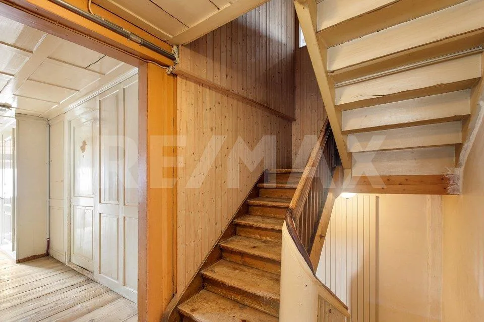 Casa residenziale di 5,5 stanze con spazio commerciale e di vendita